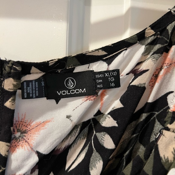 NWT Volcom dress - Picture 4 of 6